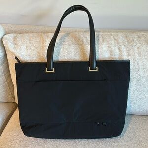 Lo & Sons Seville aire tote 15" suitcase topper